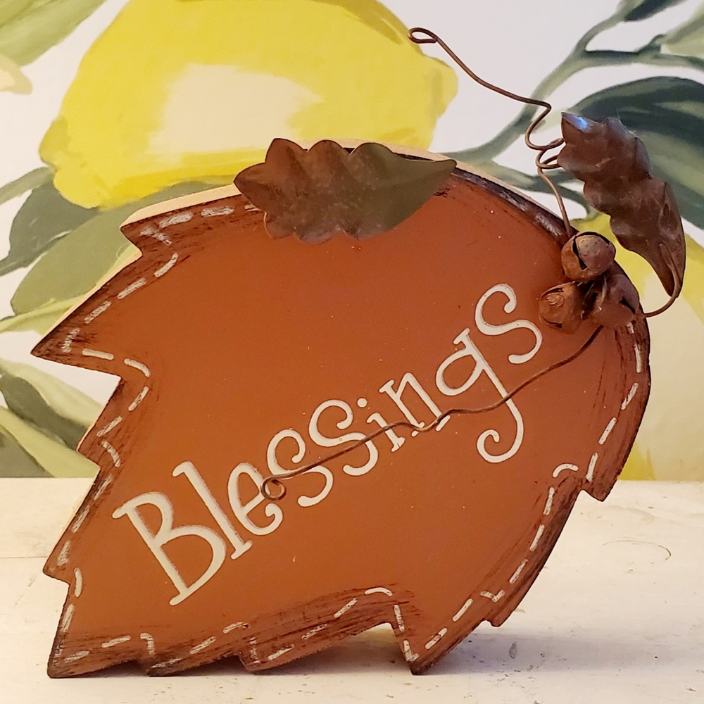 Rustic Brown 'Blessings' Leaf Decor